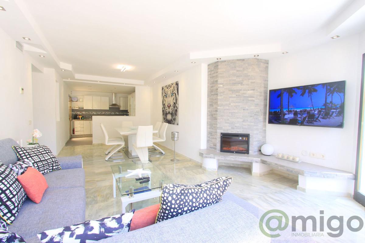 For sale of penthouse in Marbella