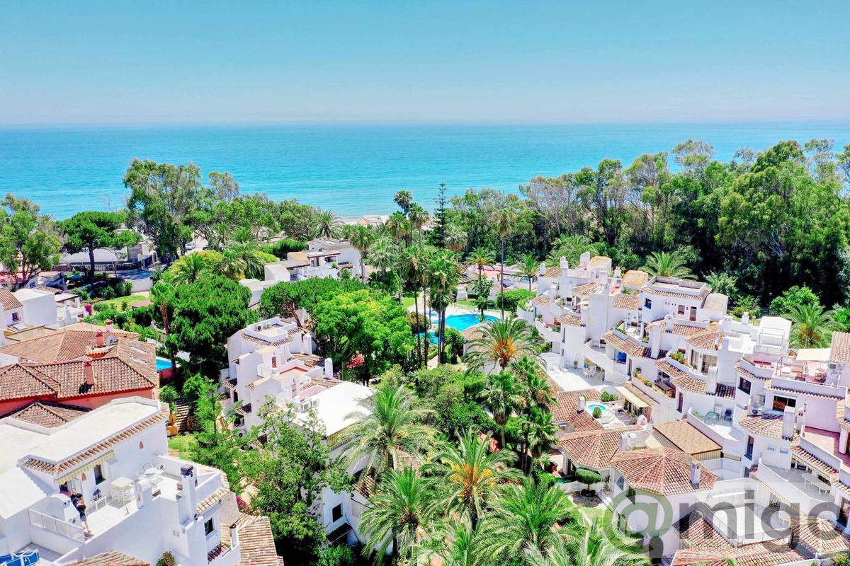 For sale of penthouse in Marbella