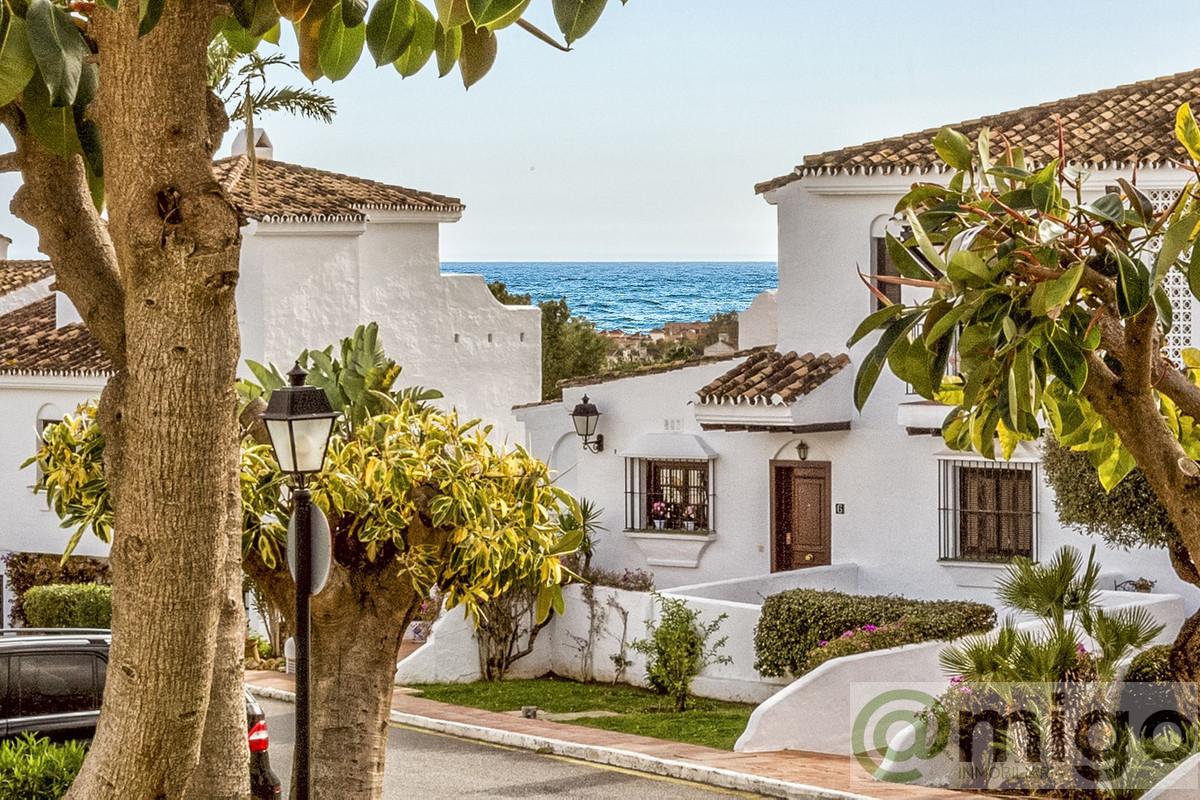 For sale of apartment in Marbella