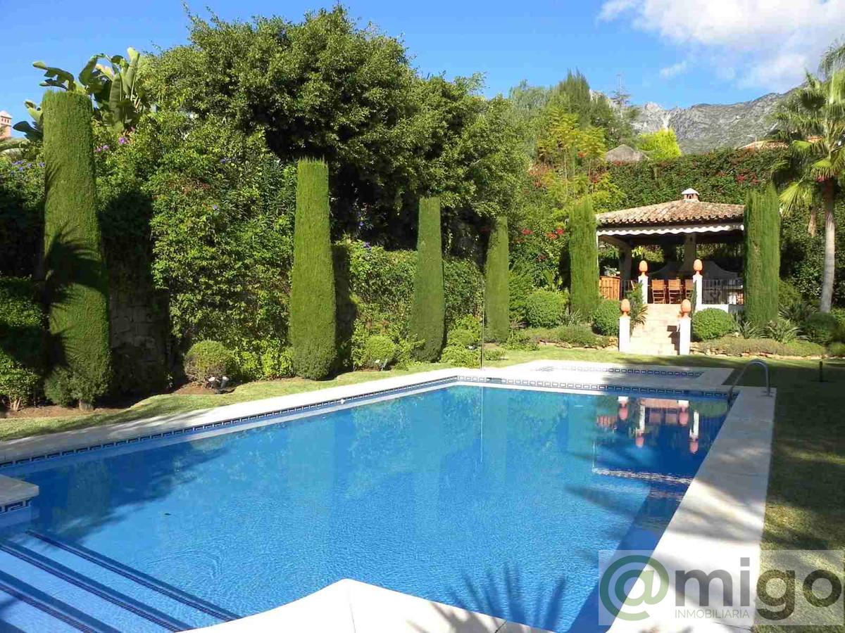 For sale of villa in Marbella