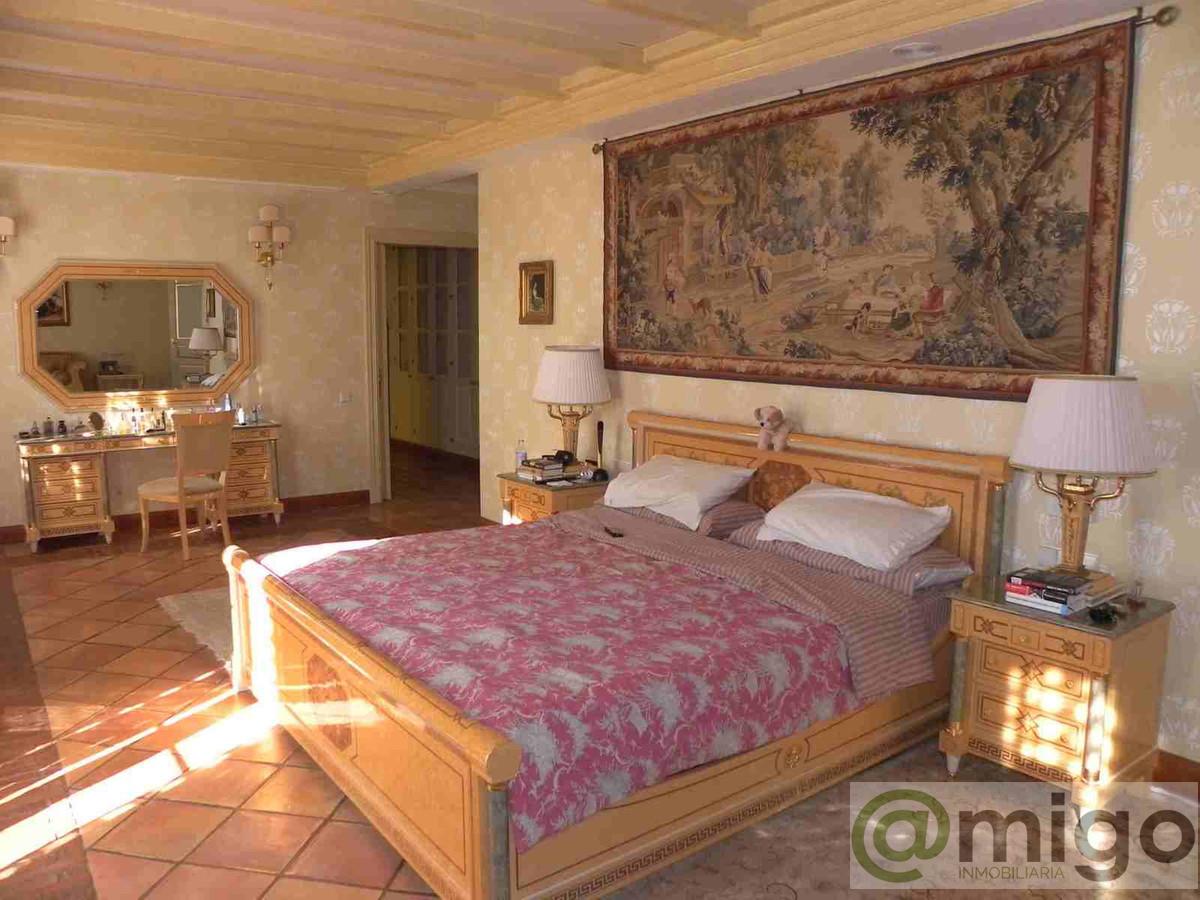 For sale of villa in Marbella