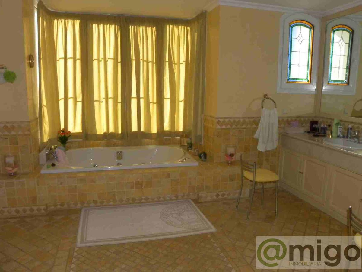 For sale of villa in Marbella