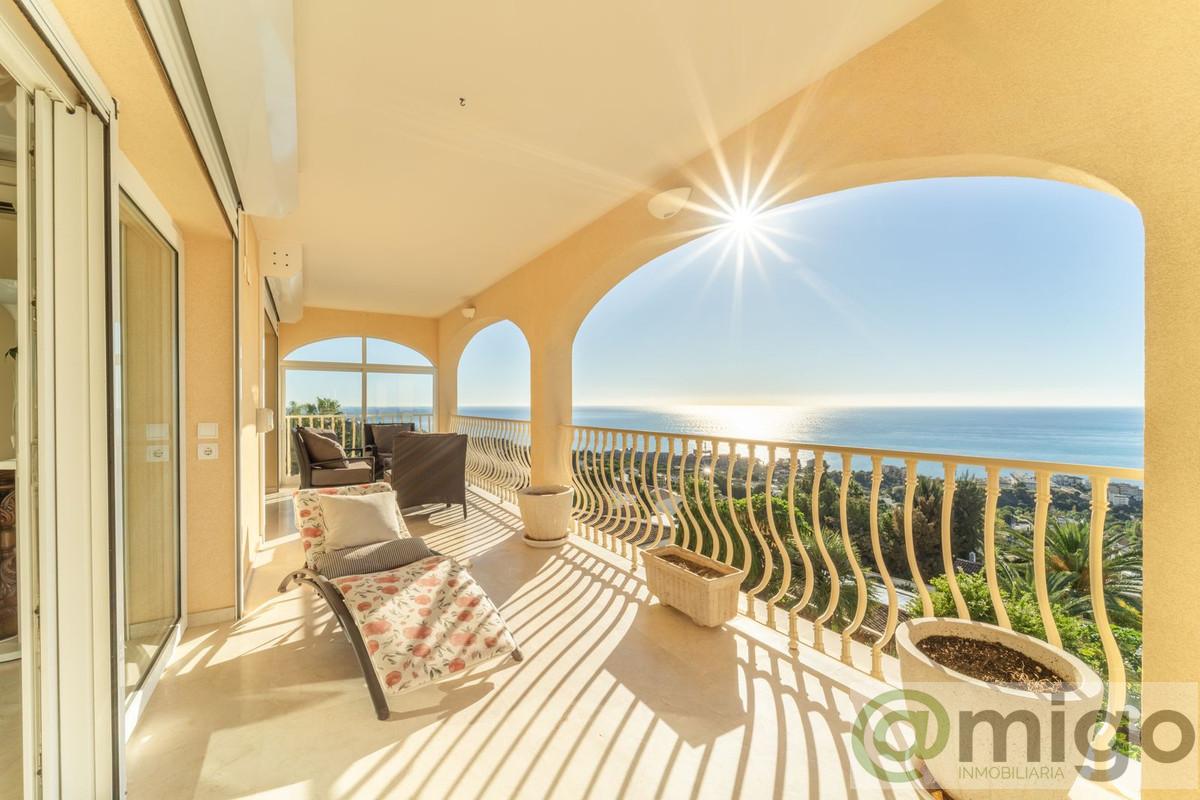 For sale of villa in Benalmadena Costa