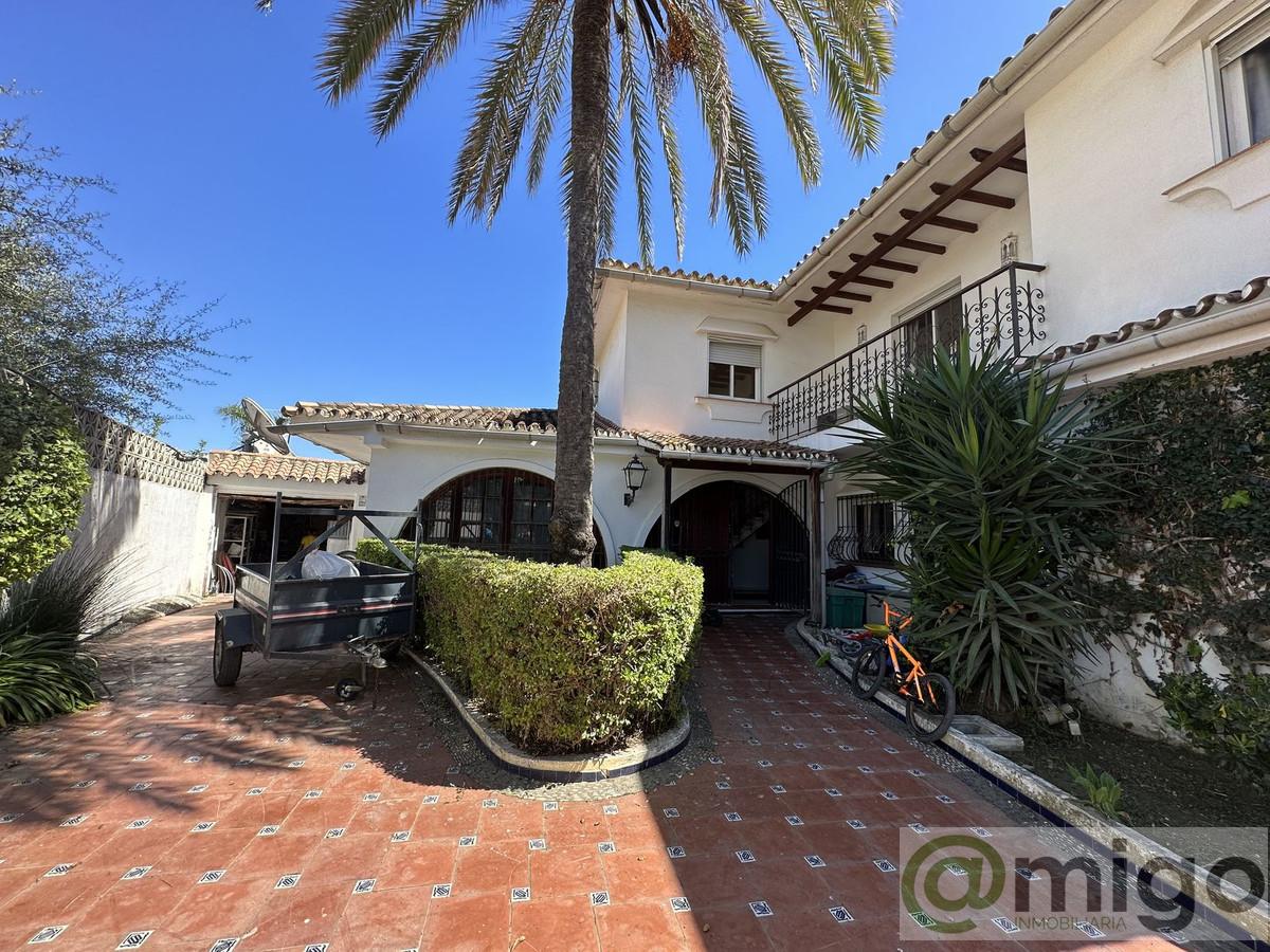 Venta de villa en Estepona