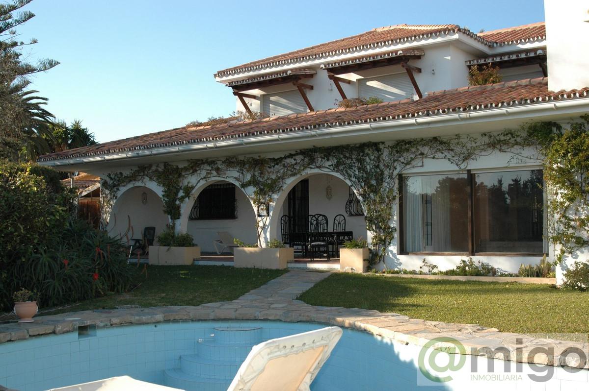 Venta de villa en Estepona