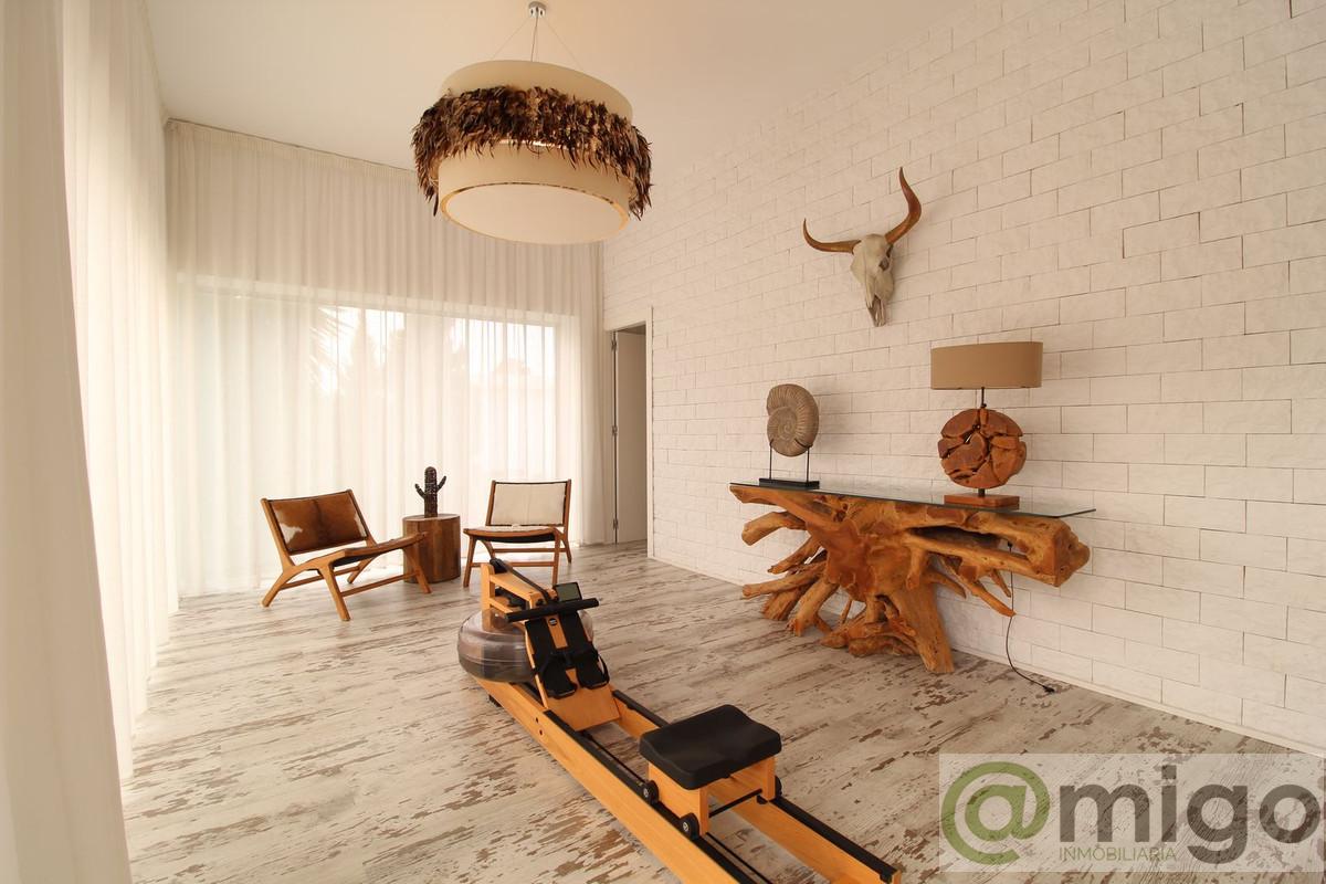 Venta de villa en Atalaya