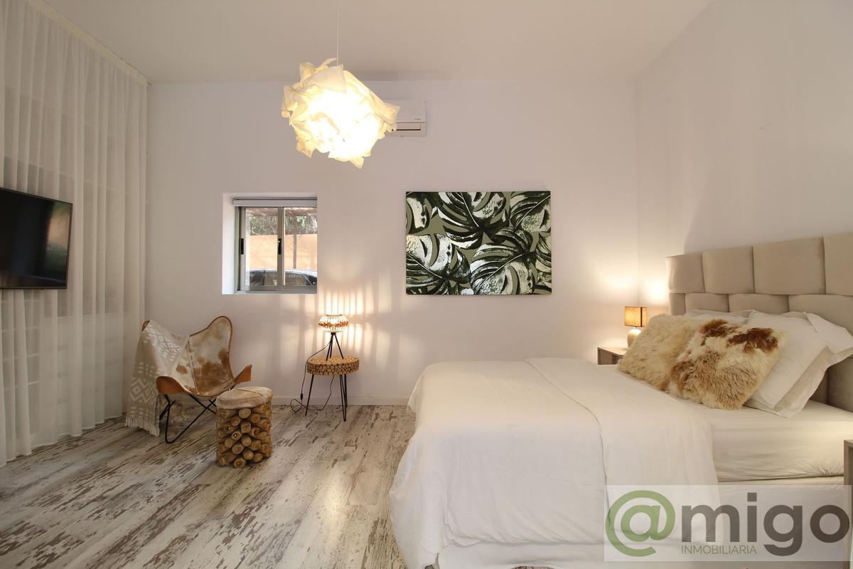 Venta de villa en Atalaya