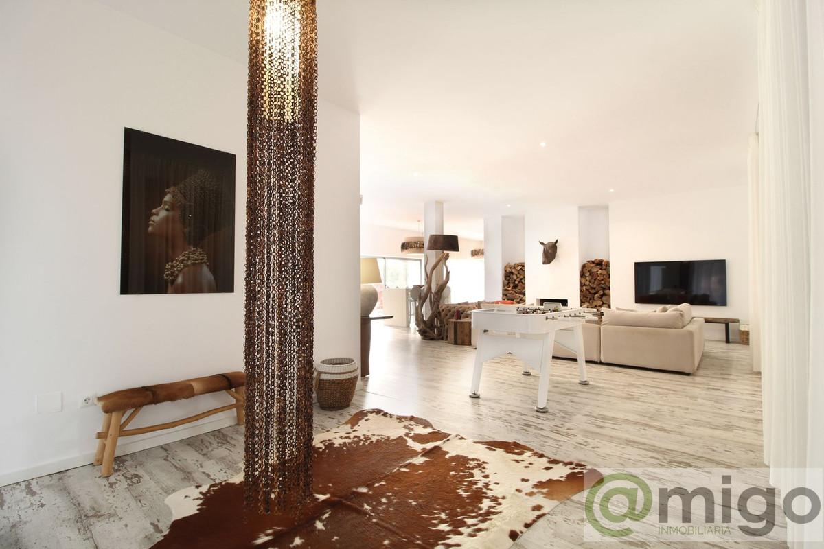 Venta de villa en Atalaya