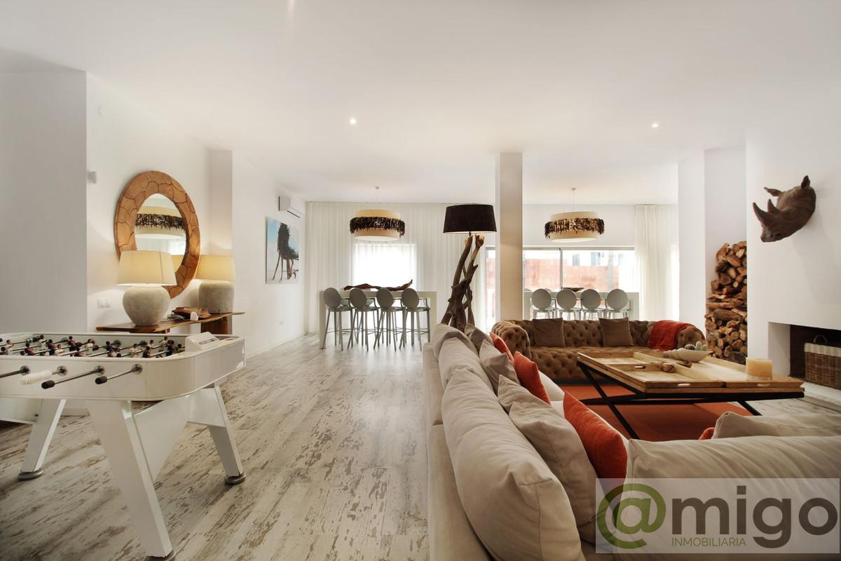 Venta de villa en Atalaya