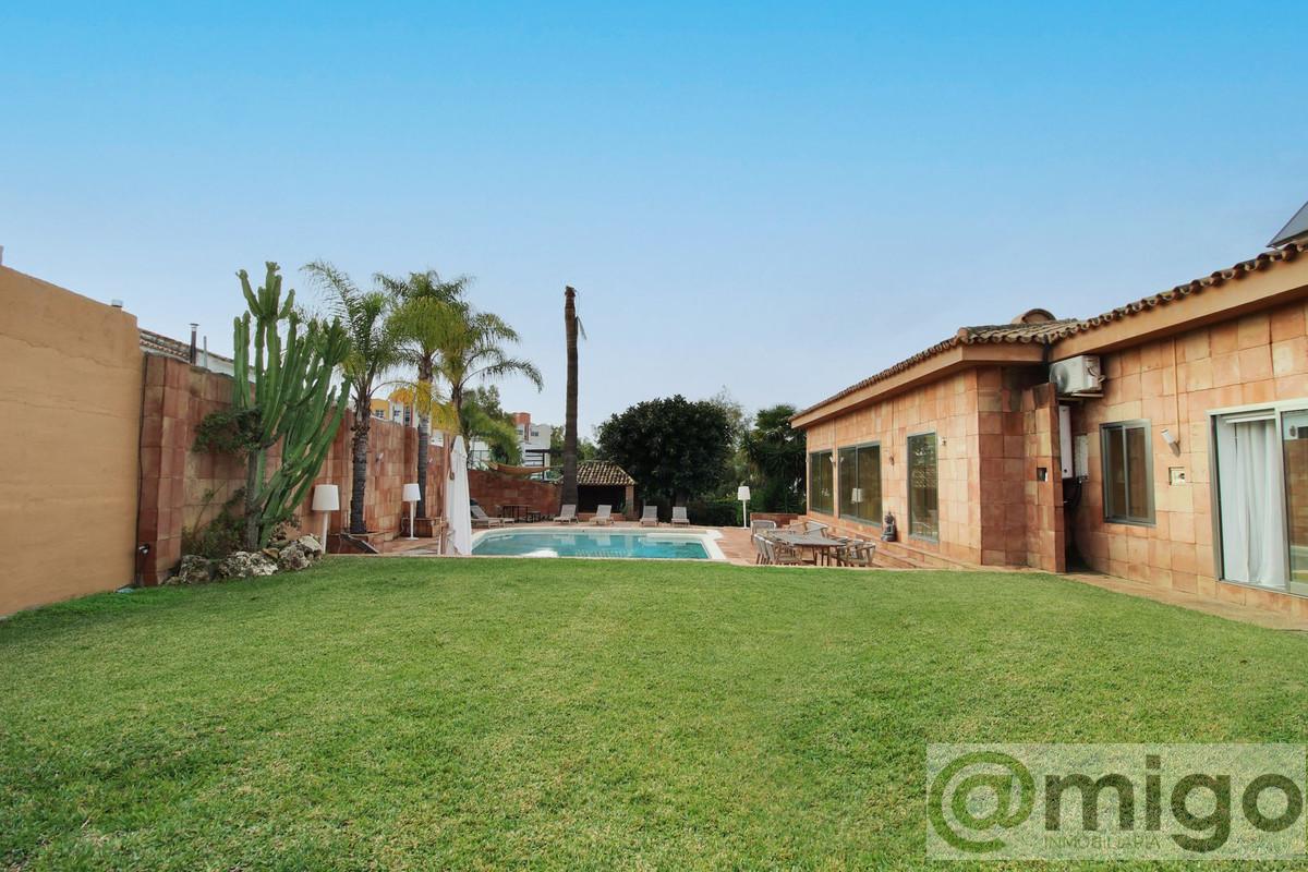 Venta de villa en Atalaya