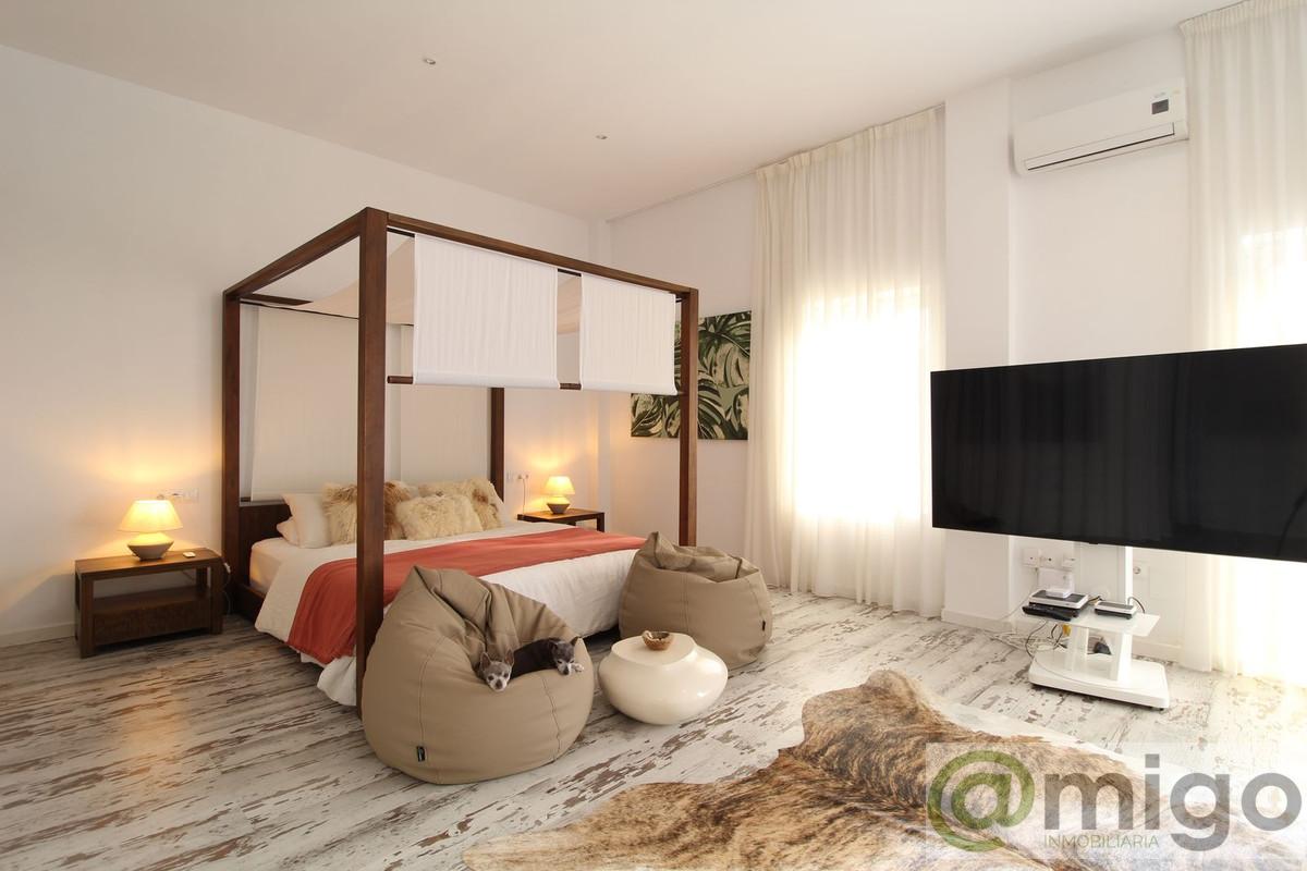 Venta de villa en Atalaya