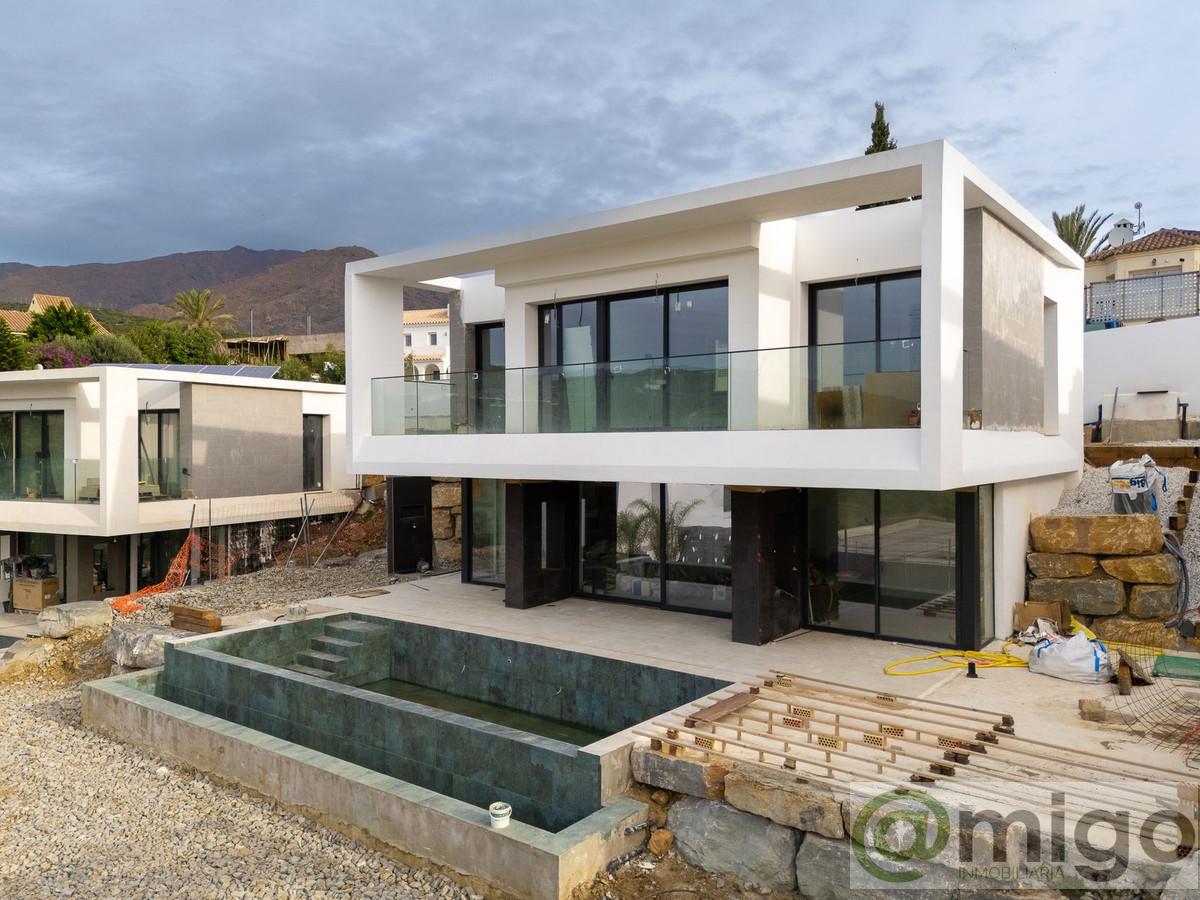 Venta de villa en Valle Romano