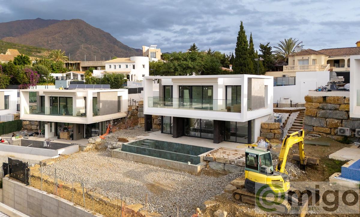 Venta de villa en Valle Romano