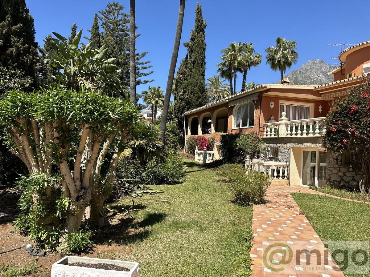 For sale of villa in Marbella