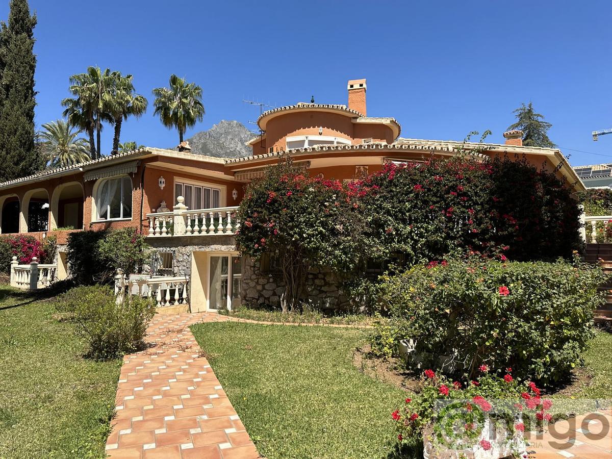For sale of villa in Marbella