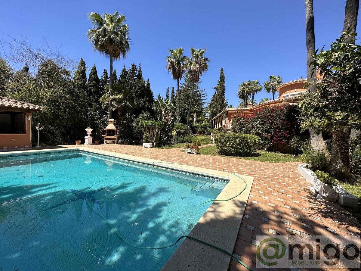 For sale of villa in Marbella
