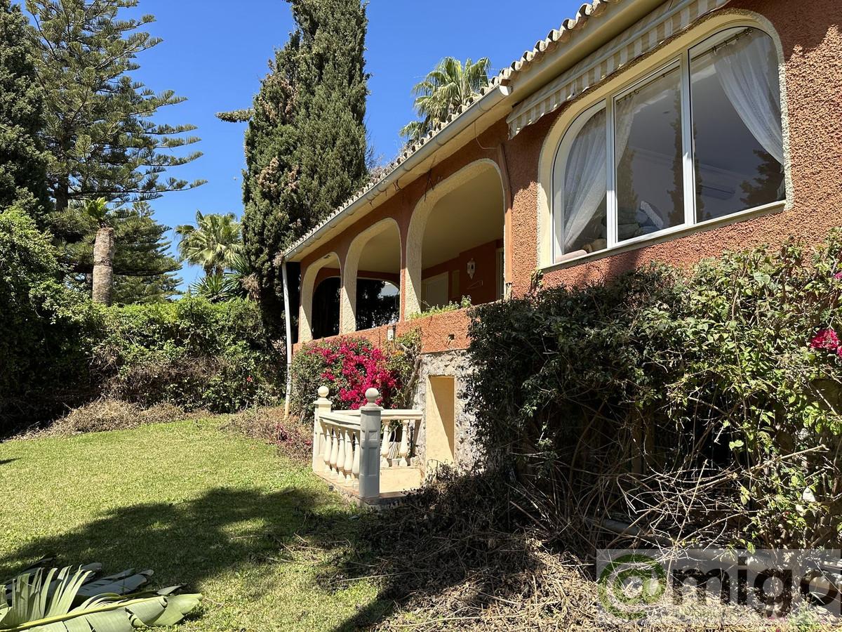 For sale of villa in Marbella