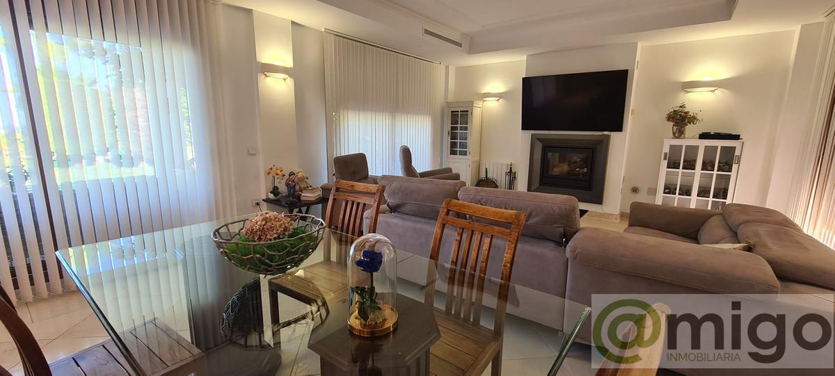 Venta de villa en Cerros del Aguila