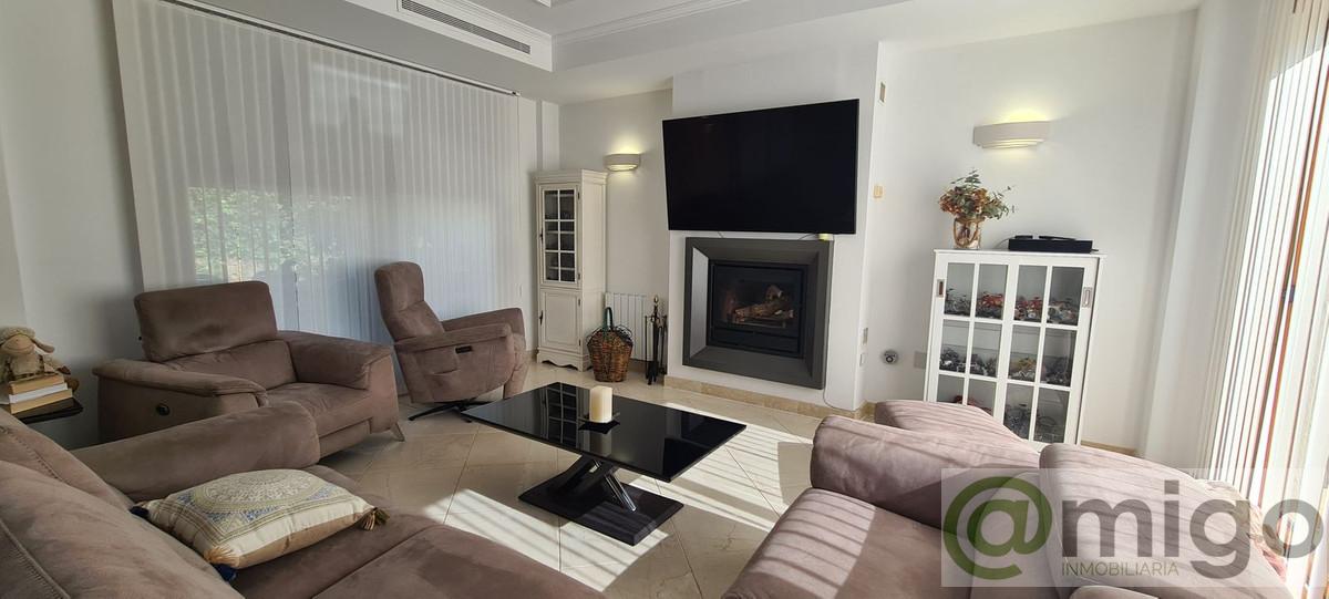 Venta de villa en Cerros del Aguila