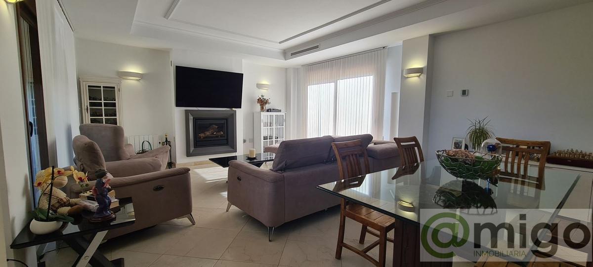 Venta de villa en Cerros del Aguila