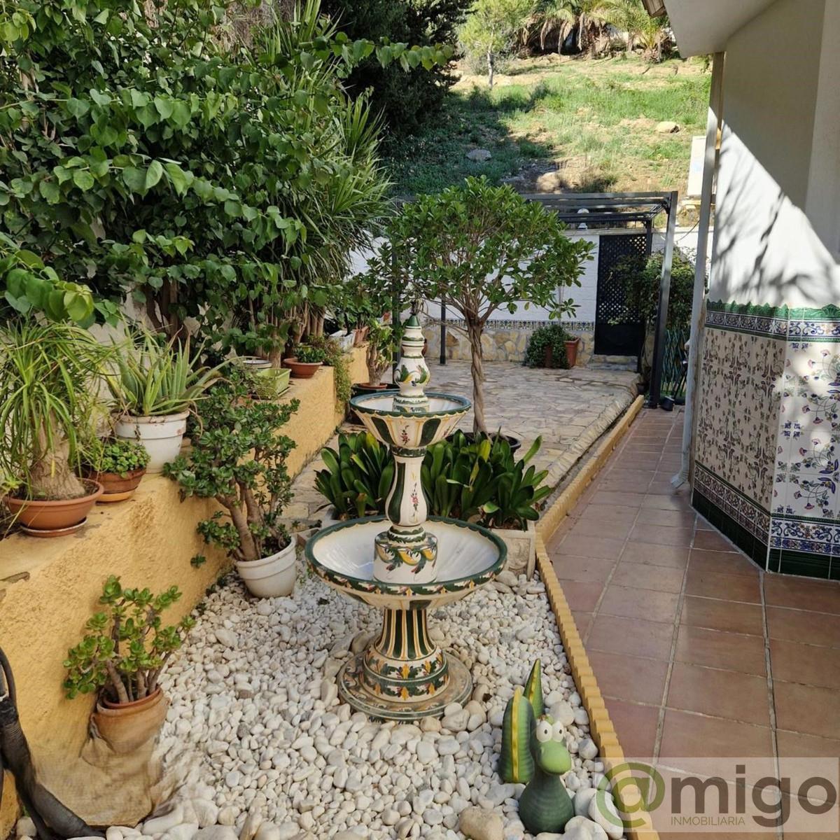 Venta de villa en Las Lagunas