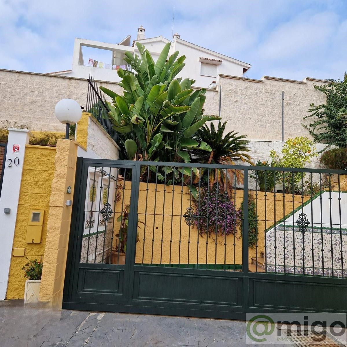 Venta de villa en Las Lagunas