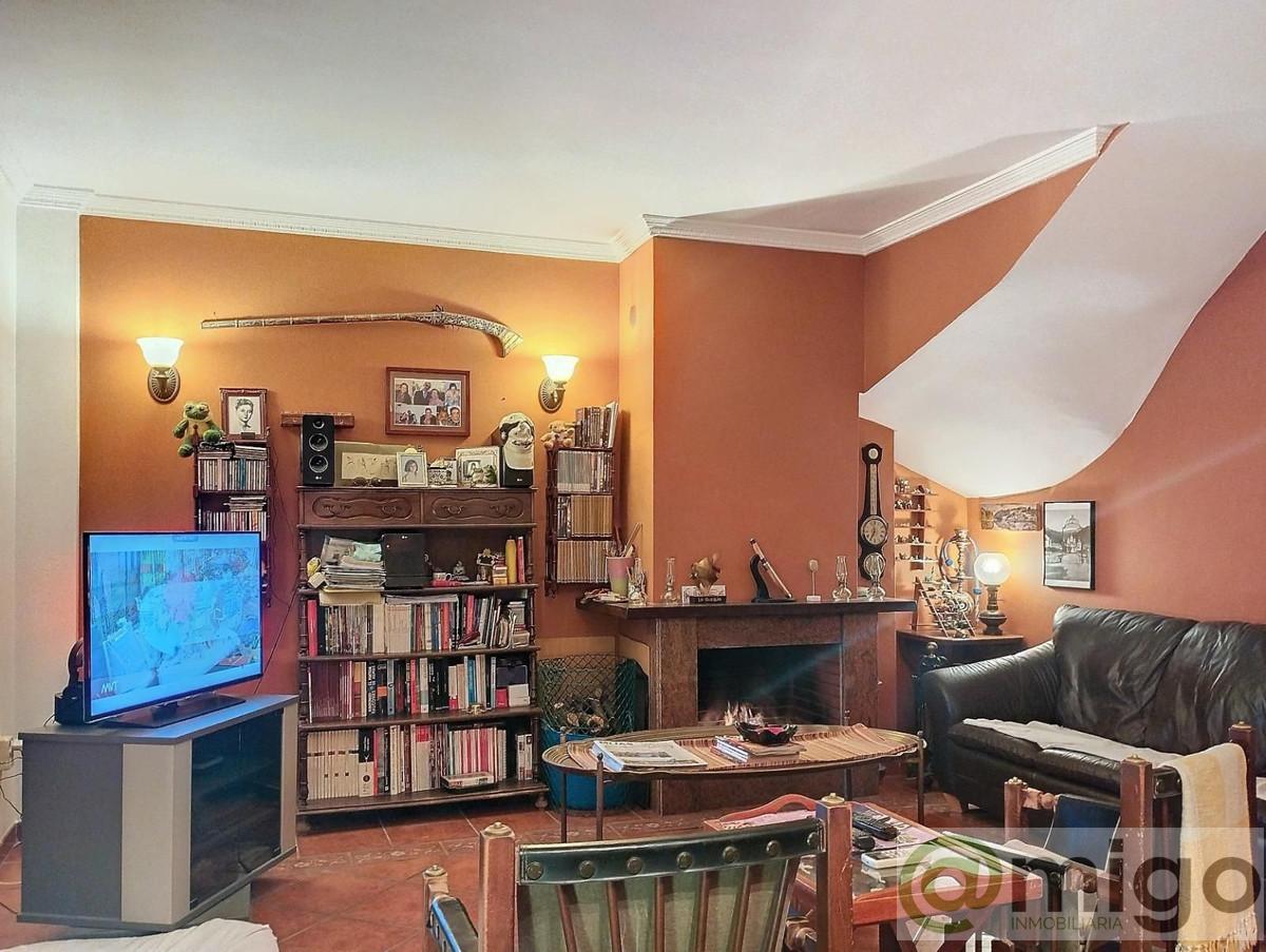 Venta de villa en Las Lagunas