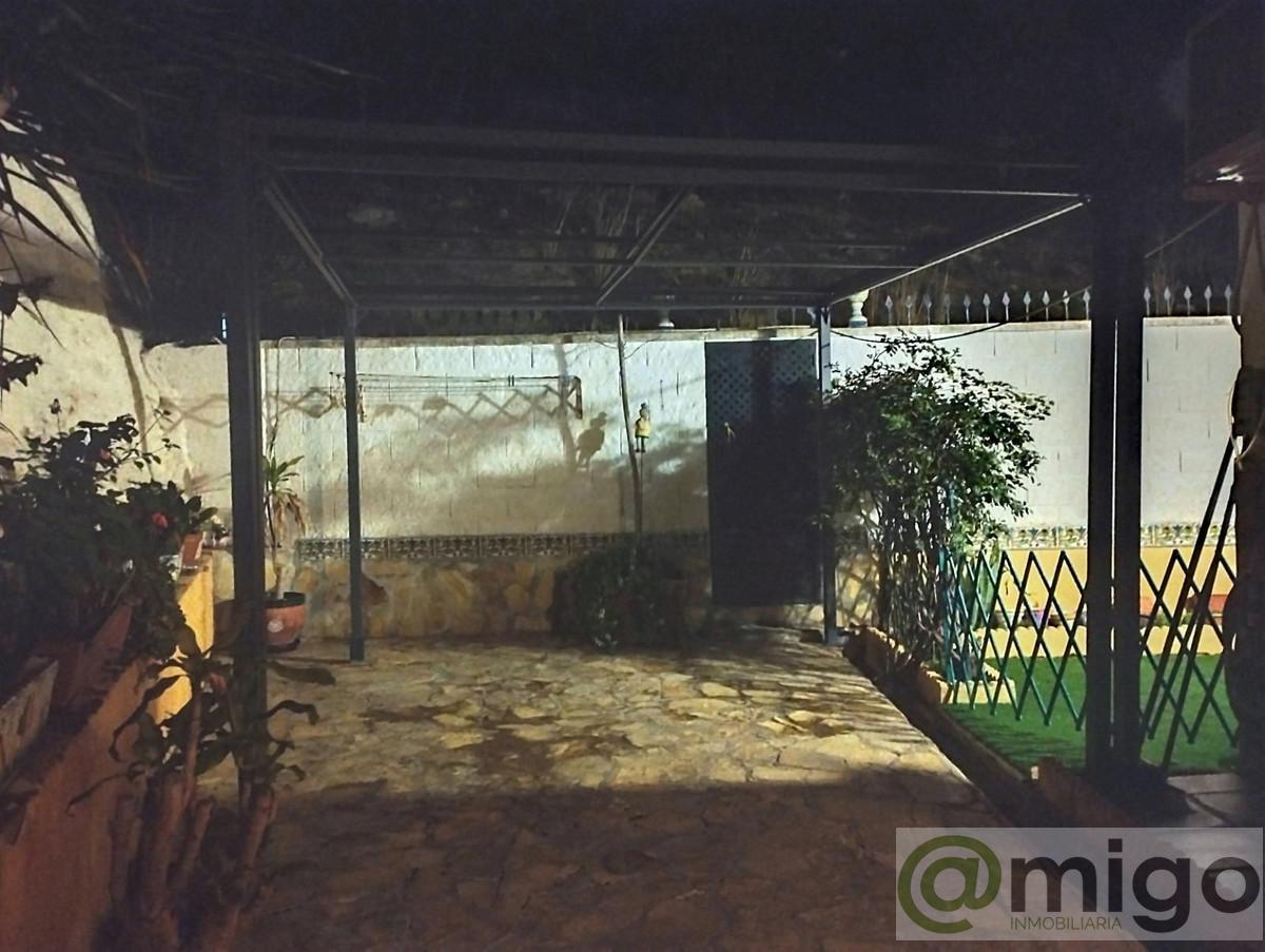 Venta de villa en Las Lagunas