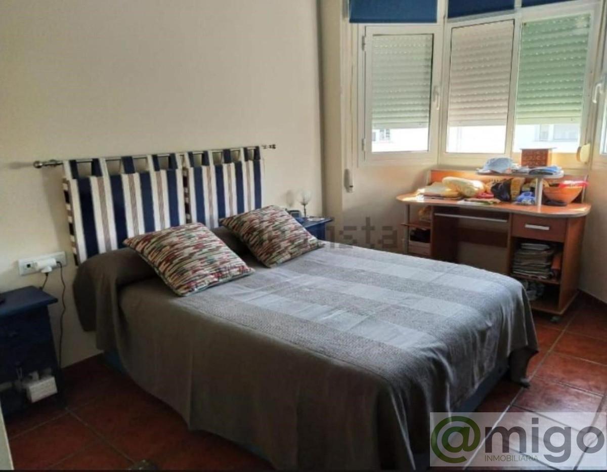 Venta de villa en Las Lagunas