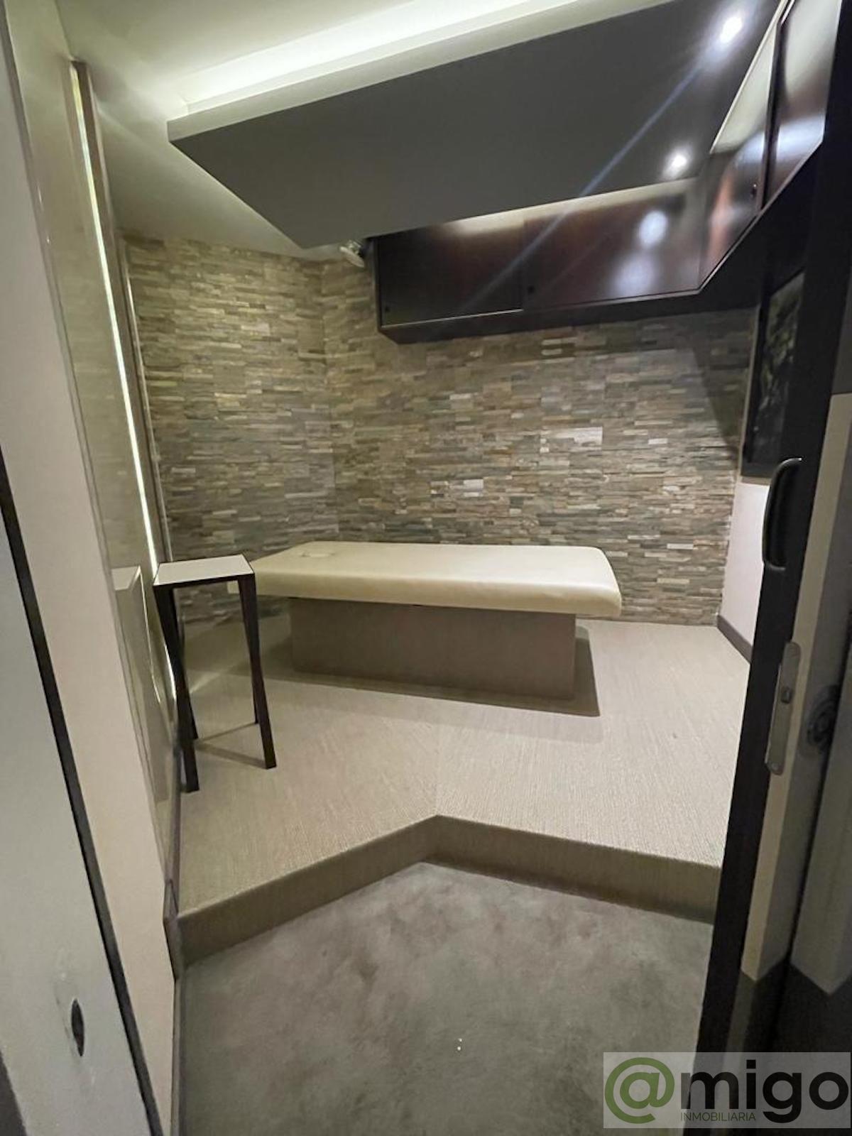 Venta de local en Marbella