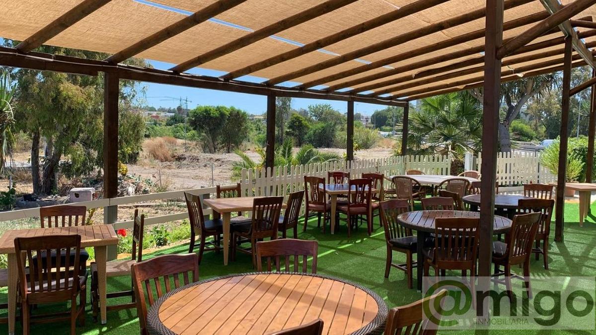 Venta de villa en Selwo