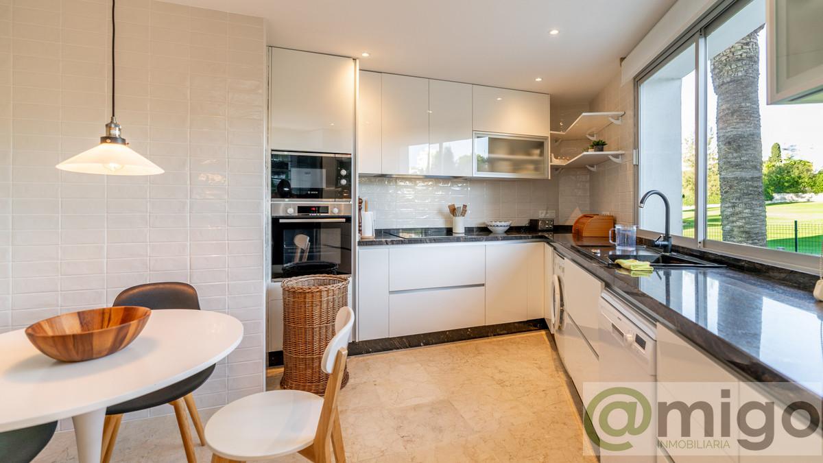 For sale of apartment in Marbella