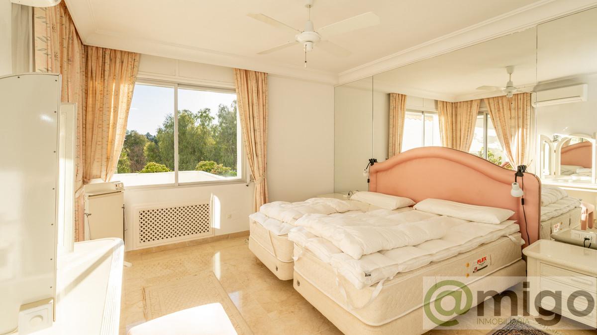 For sale of apartment in Marbella