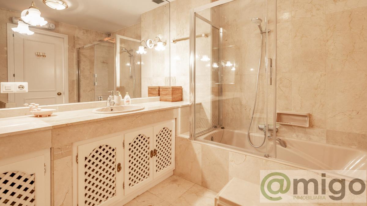 For sale of apartment in Marbella