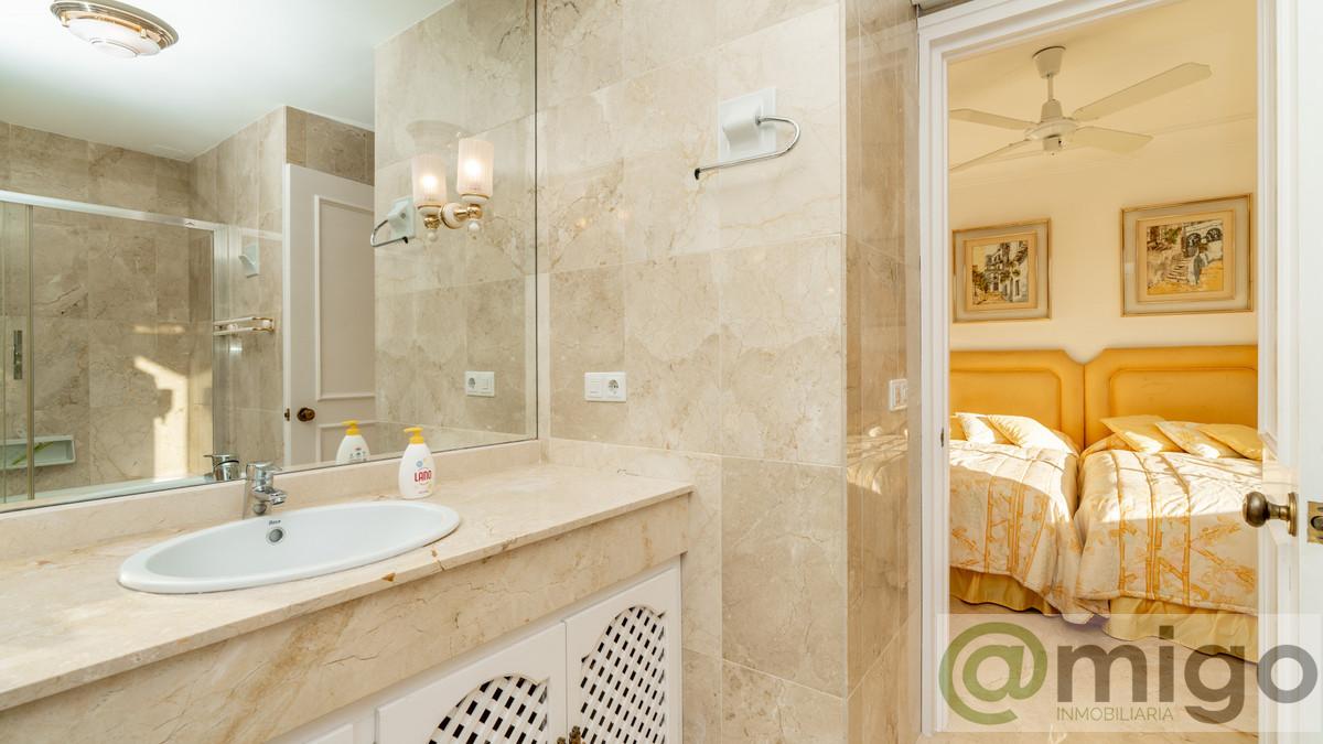 For sale of apartment in Marbella