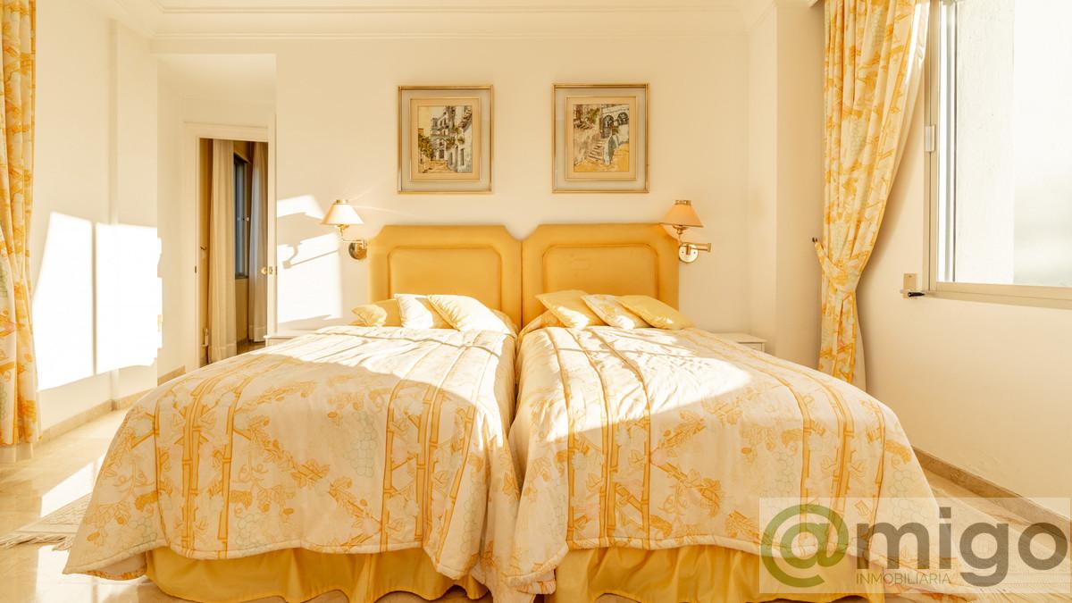 For sale of apartment in Marbella