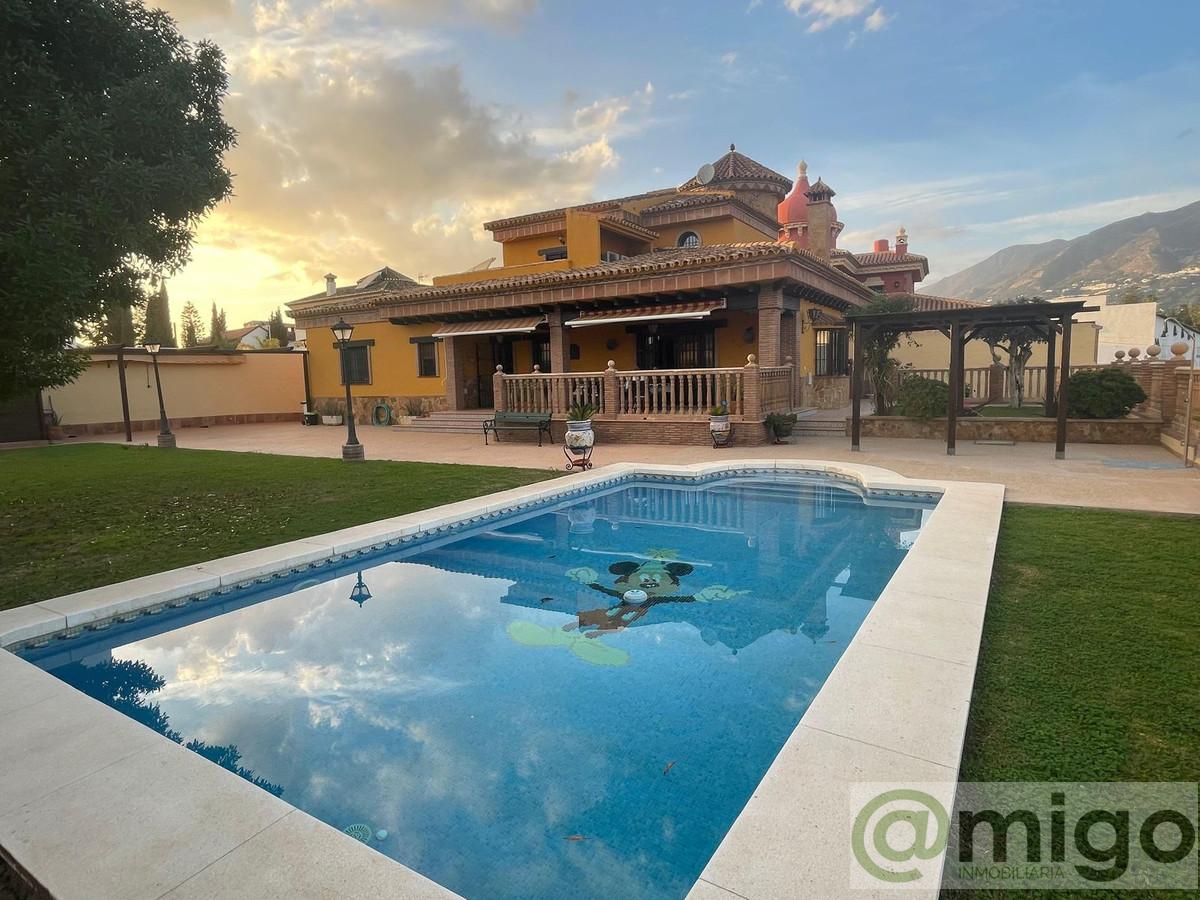 For sale of villa in Mijas Costa