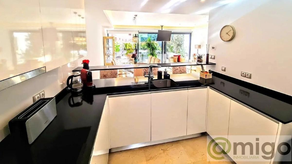 For sale of villa in Marbella