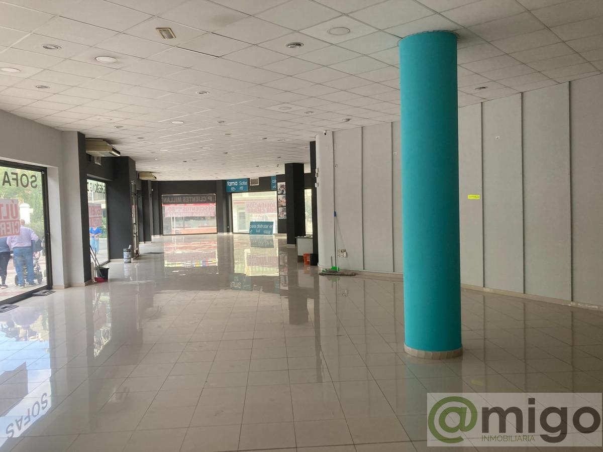 Venta de local en Estepona