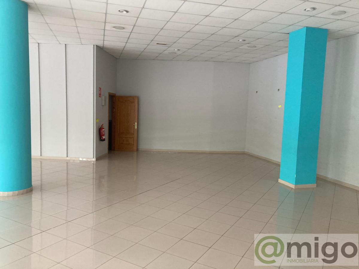 Venta de local en Estepona