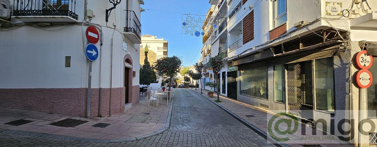 Продажа от

 Коммерческие помещения на Estepona