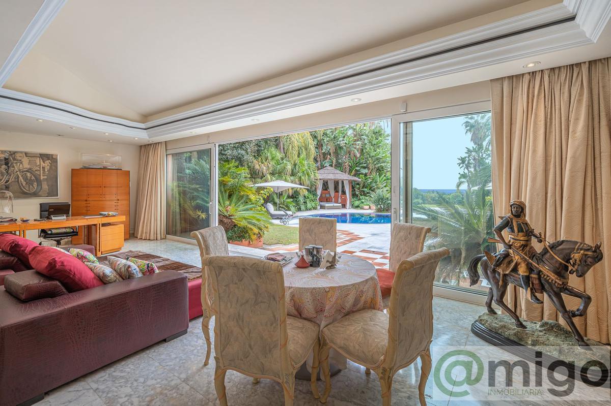 For sale of villa in Marbella