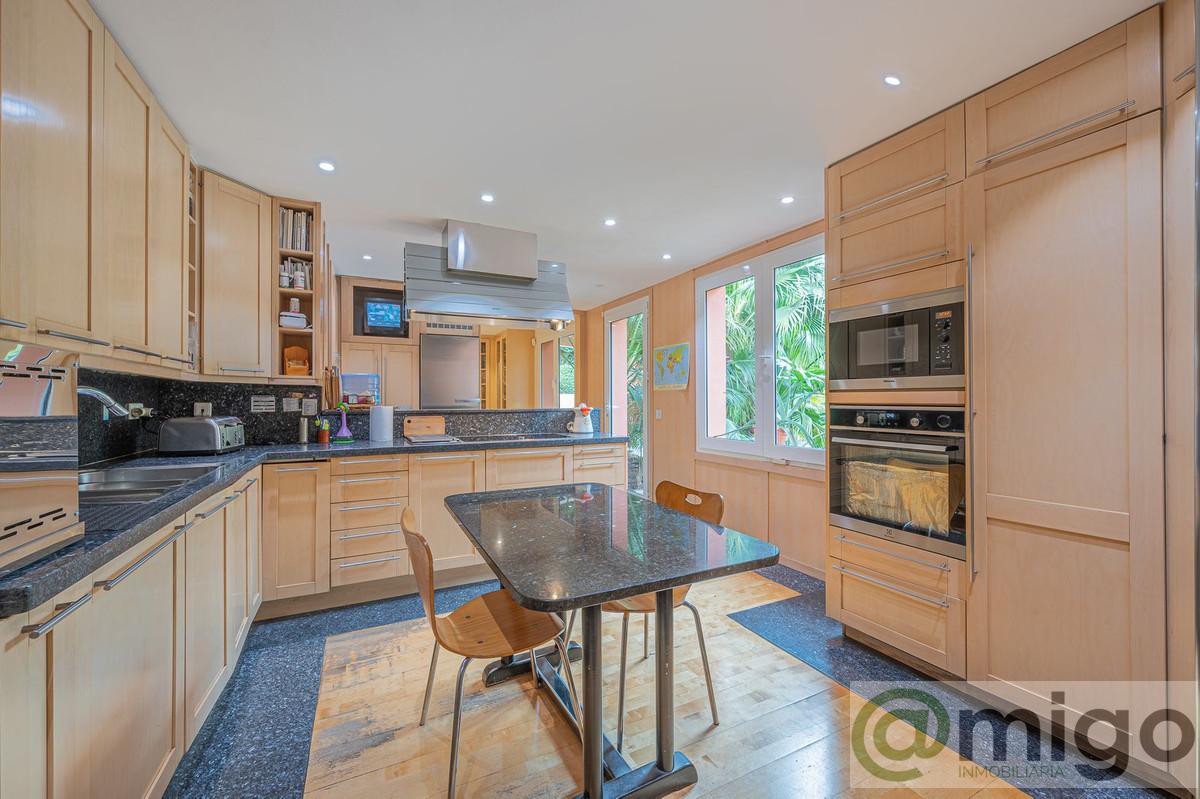 For sale of villa in Marbella