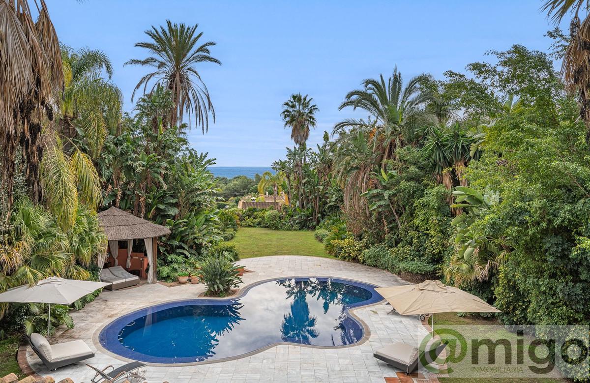 For sale of villa in Marbella