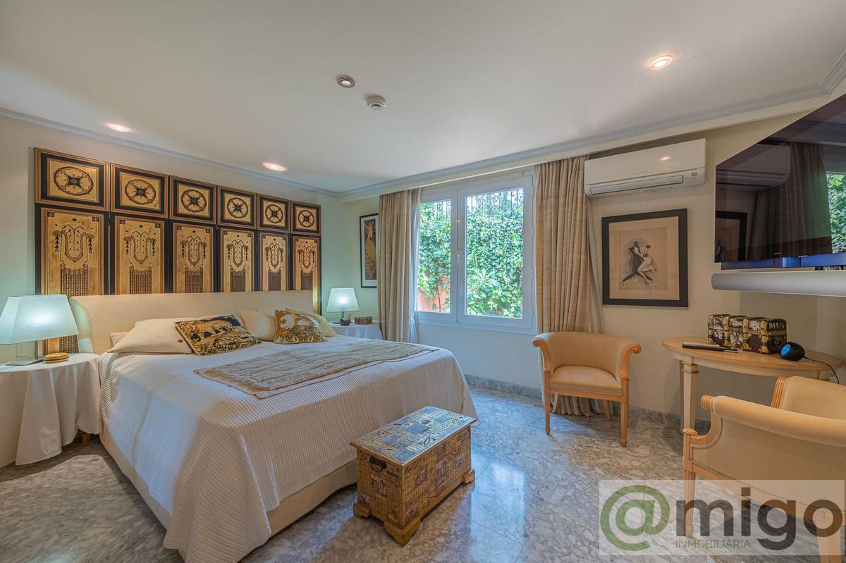 For sale of villa in Marbella