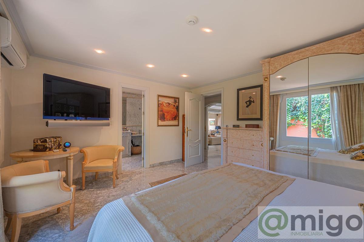 For sale of villa in Marbella