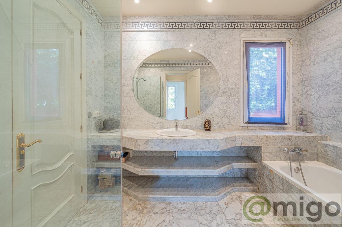 For sale of villa in Marbella