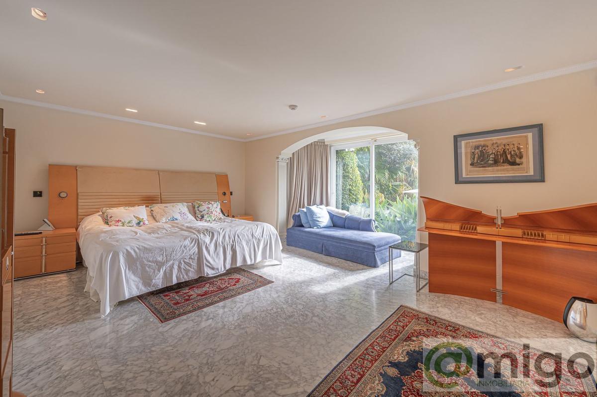 For sale of villa in Marbella