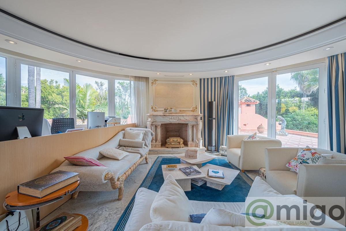 For sale of villa in Marbella