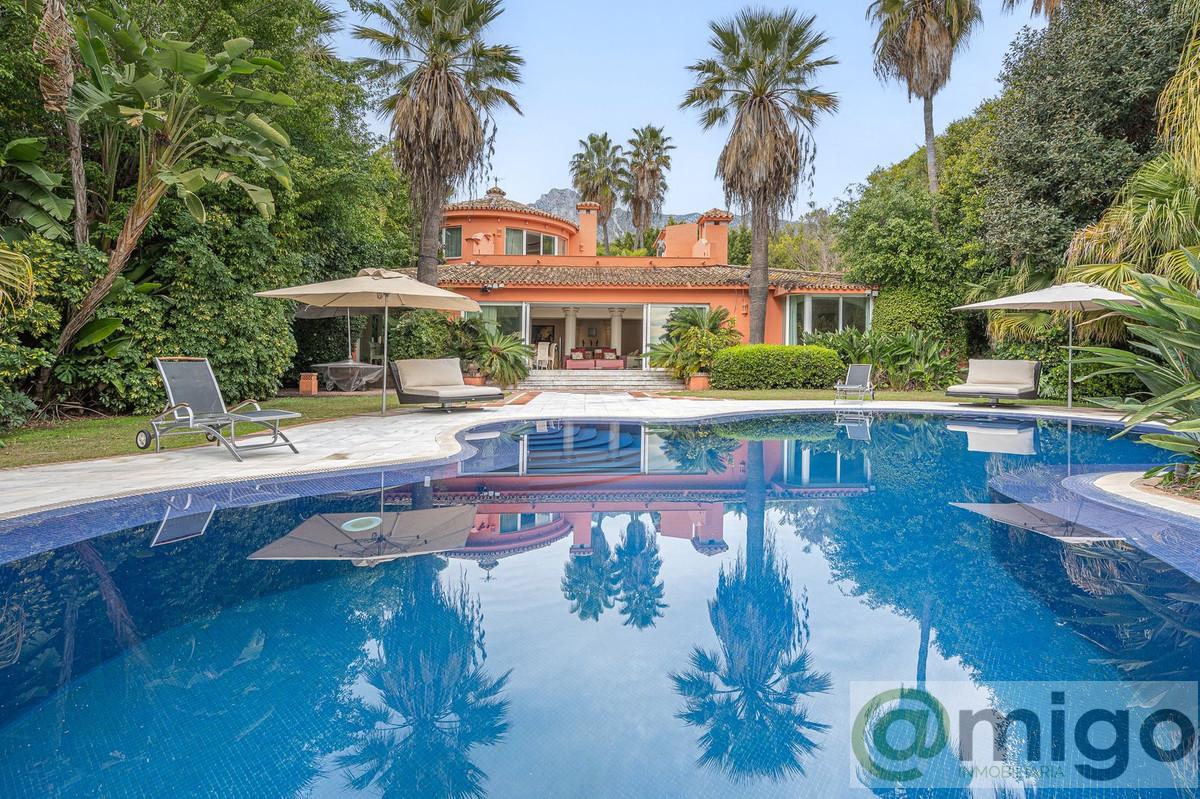 For sale of villa in Marbella